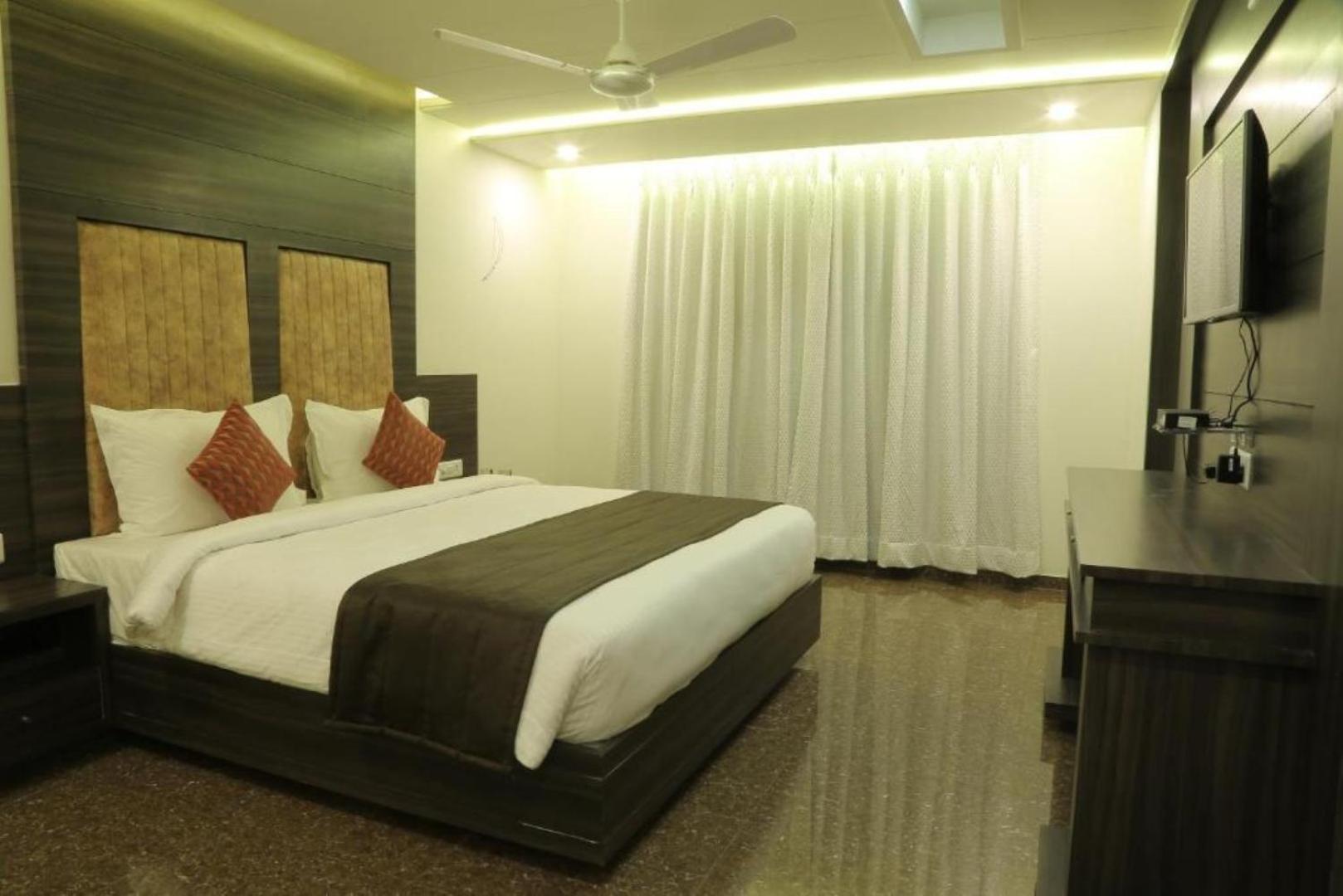 Hotel Roma Kristo Dwārka Εξωτερικό φωτογραφία