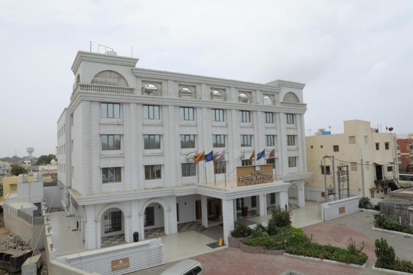 Hotel Roma Kristo Dwārka Εξωτερικό φωτογραφία