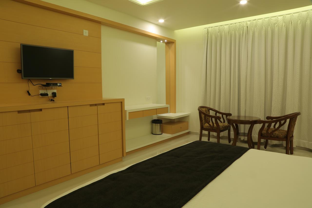 Hotel Roma Kristo Dwārka Εξωτερικό φωτογραφία
