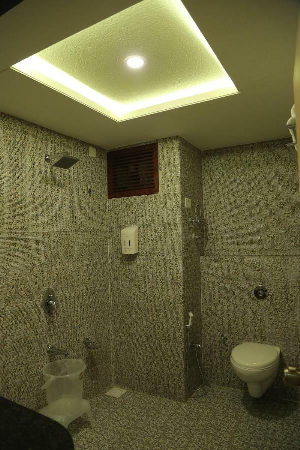 Hotel Roma Kristo Dwārka Εξωτερικό φωτογραφία